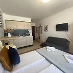 Summer Breeze 506 Private Sunny Apartament
