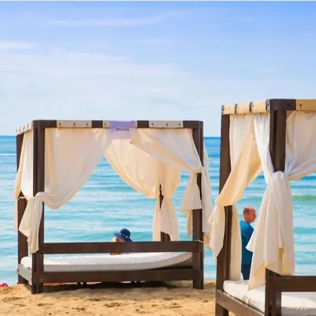 Апартамент Summer Breeze 506 Private Sunny