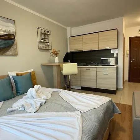Summer Breeze 506 Private Sunny * Slantchev Briag